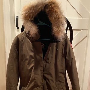 Women’s Canada Goose Size M